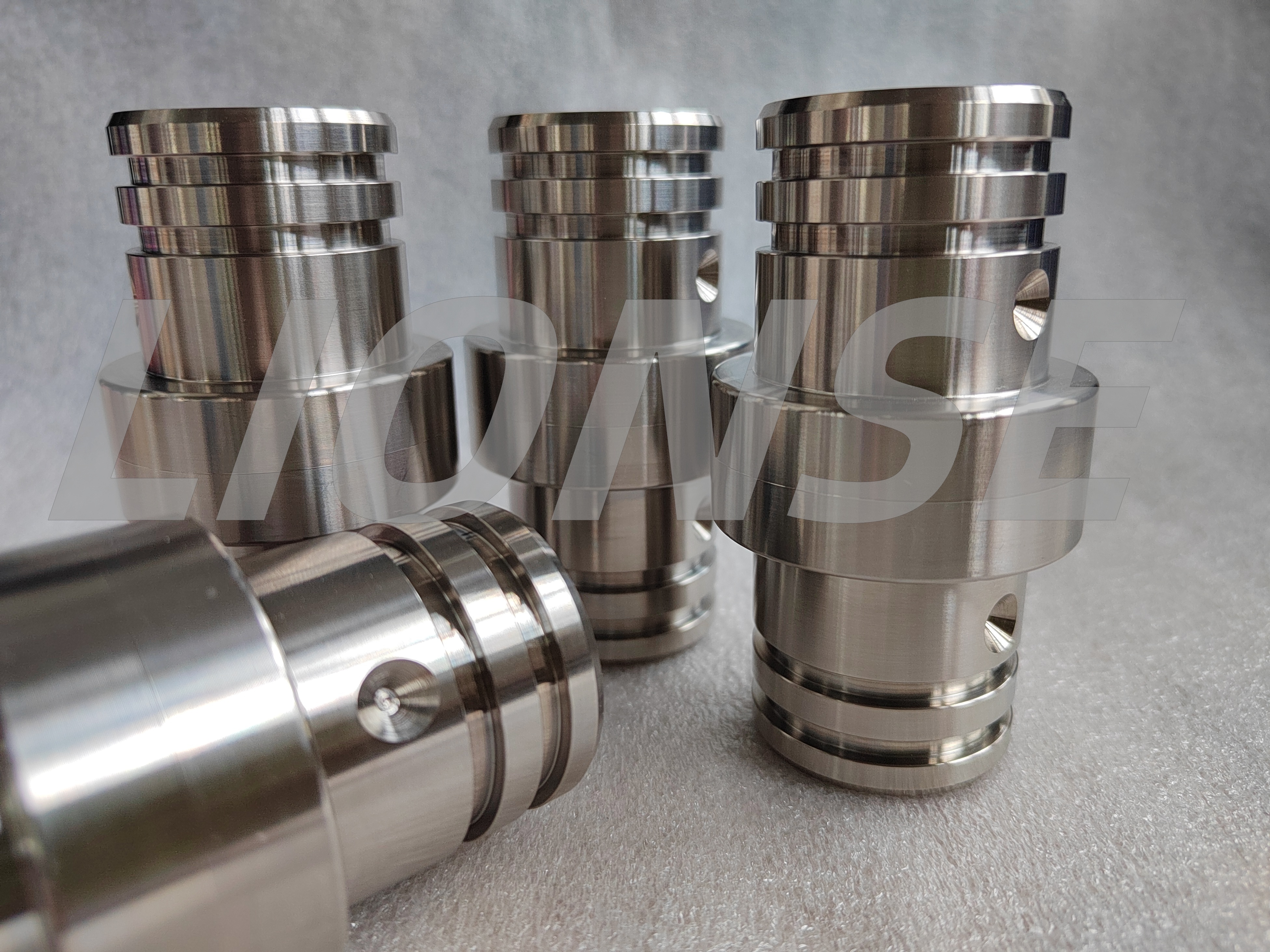 Thép carbon chính xác là gì và các trường ứng dụng chính của nó là gì