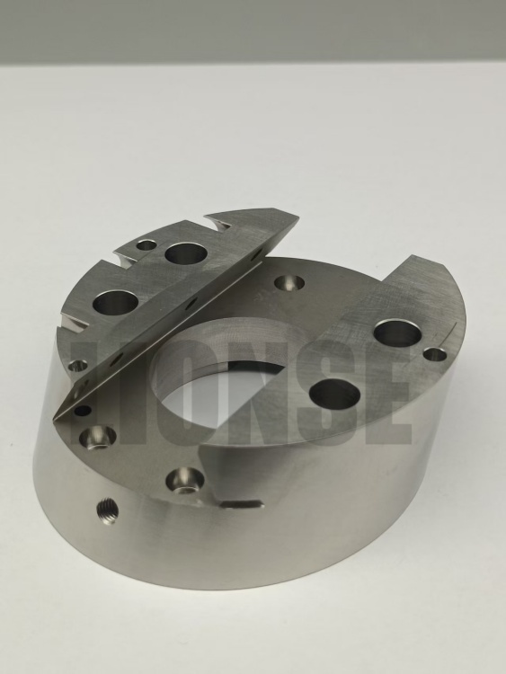 Đường ray dẫn hướng tuyến tính